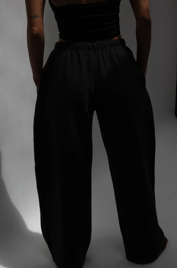 Camden Rippled Cotton Curve Pant, Faded Black